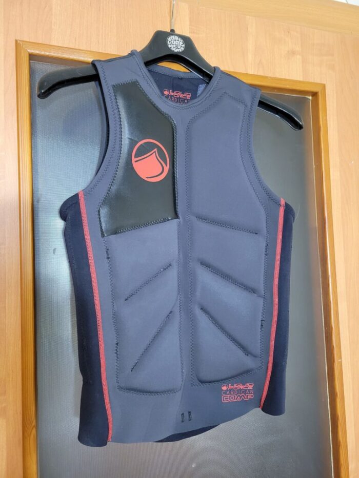 LF cardigan comp vest