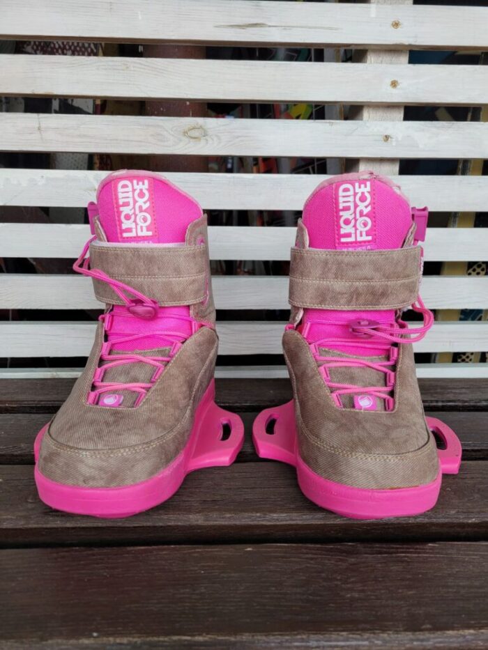 Liquid Force Melissa bindings 5-7 used