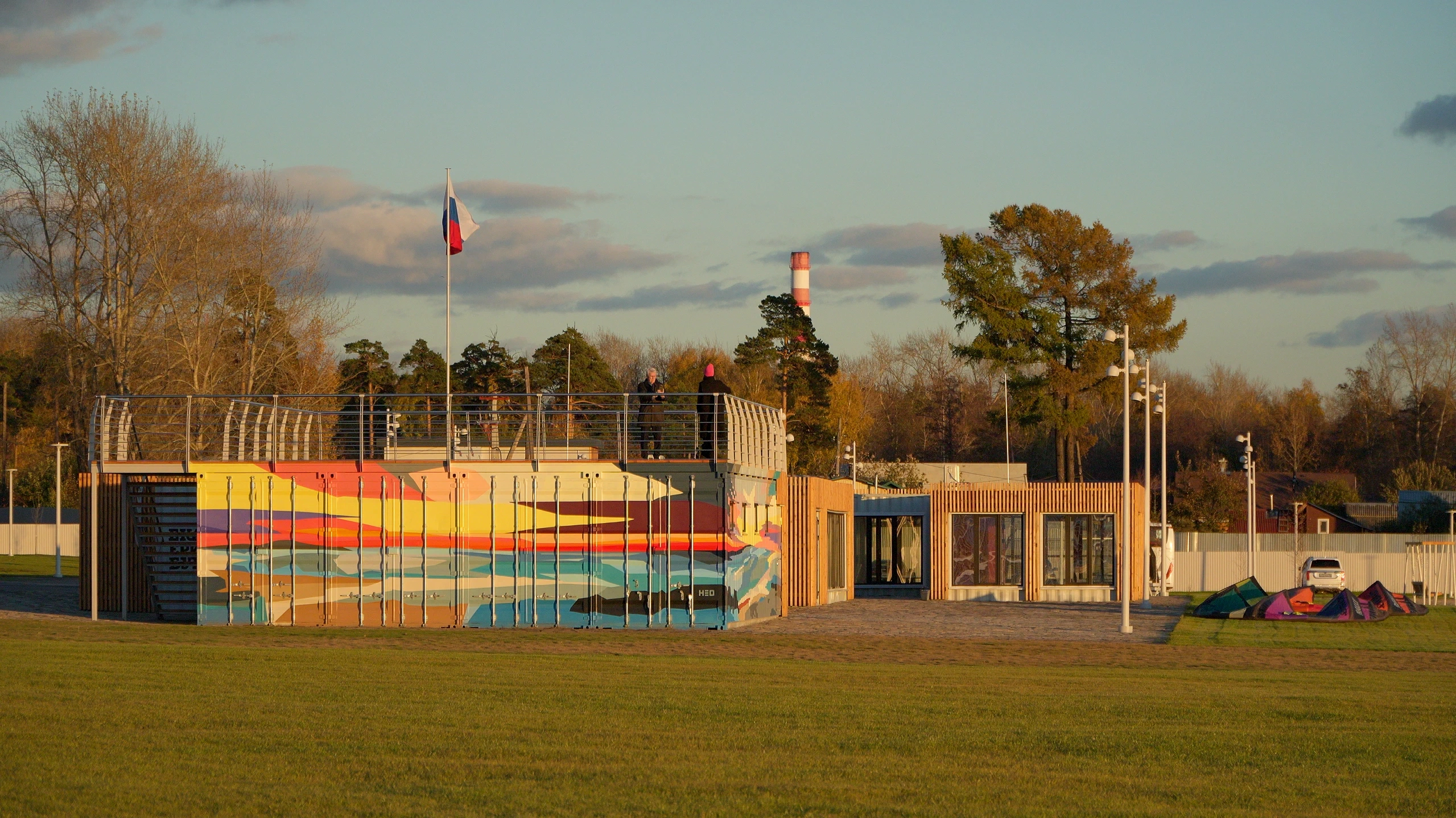 Вид на кайт станцию в Екатеринбурге на Территории ветра