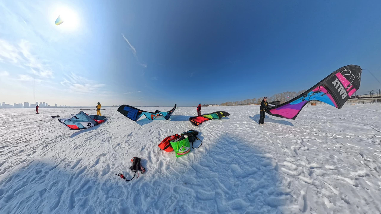 34 фото с Закрытия Сноукайтинг сезона в Екатеринбурге 2 kiteteam snowkite 2026 ekaterinburg 02