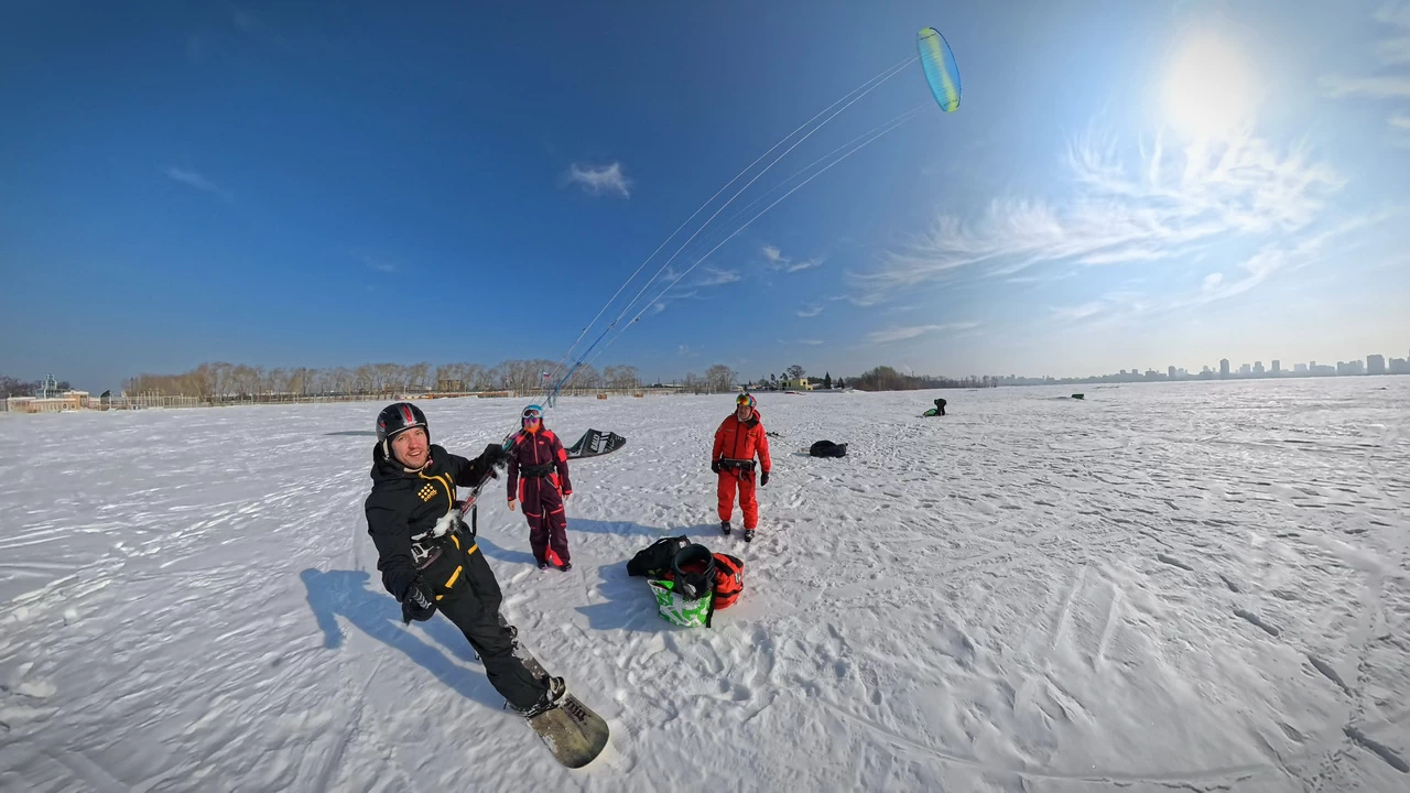 34 фото с Закрытия Сноукайтинг сезона в Екатеринбурге 3 kiteteam snowkite 2026 ekaterinburg 03