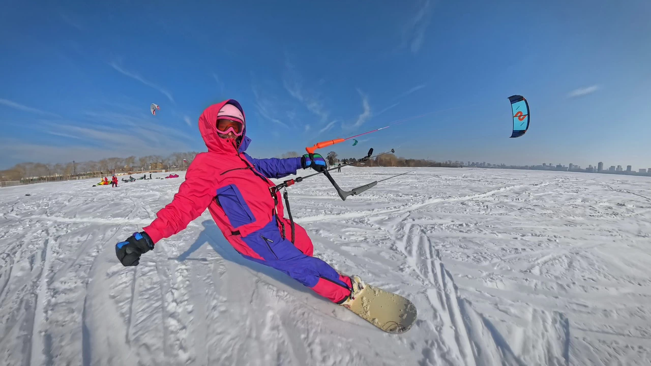 34 фото с Закрытия Сноукайтинг сезона в Екатеринбурге 18 kiteteam snowkite 2026 ekaterinburg 18