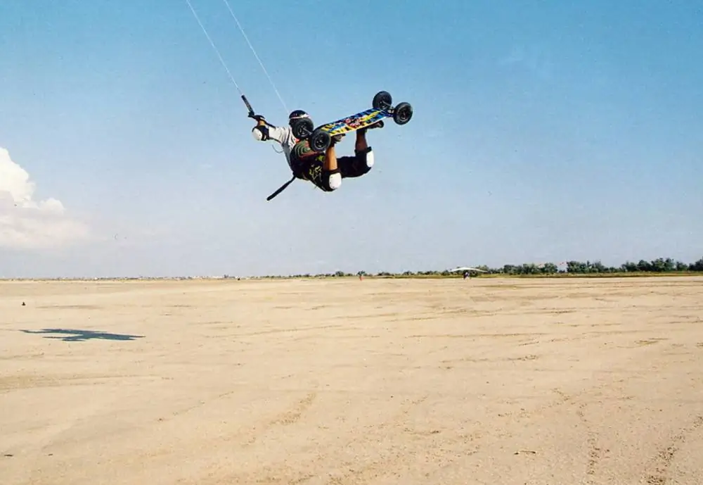 Полет на Казантипе Владимир Бобылев на Kazantip, высохшее озеро