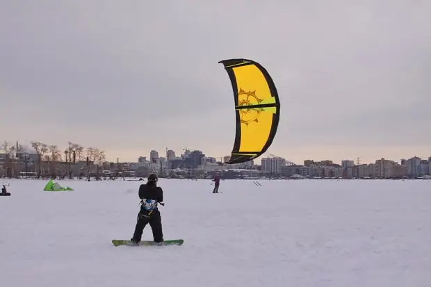 Воскресное воскресенье под кайтом 18 snowkiting-ekaterinburg-viz-10-02-2013-17