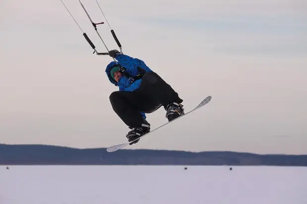 Воскресное воскресенье под кайтом 14 snowkiting-ekaterinburg-viz-10-02-2013-22