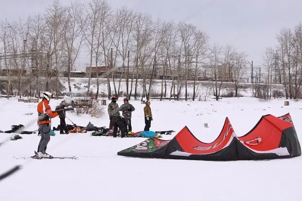 Воскресное воскресенье под кайтом 11 snowkiting-ekaterinburg-viz-10-02-2013-25